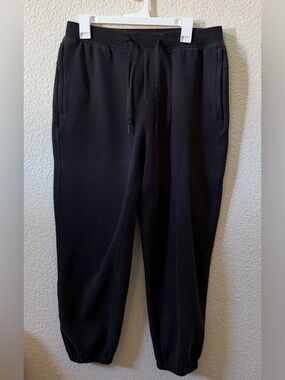 Lululemon Men’s Sz Medium Steady State Classic Fit Shorter 27.5” Jogger •Black